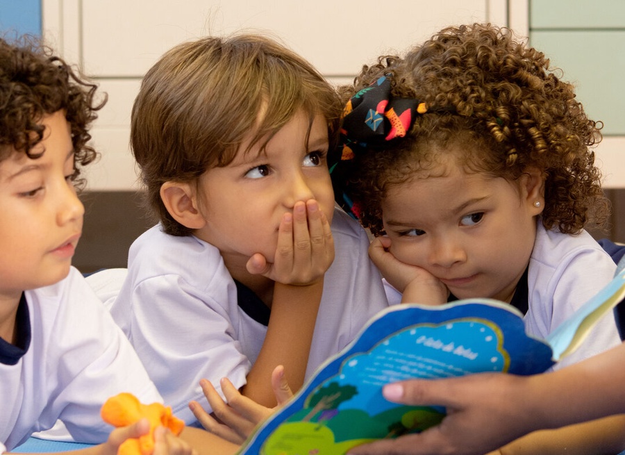 A escola bilíngue é para o seu filho?