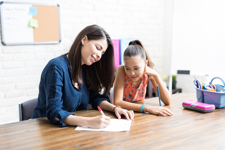 Por que as mulheres não podiam frequentar a escola?