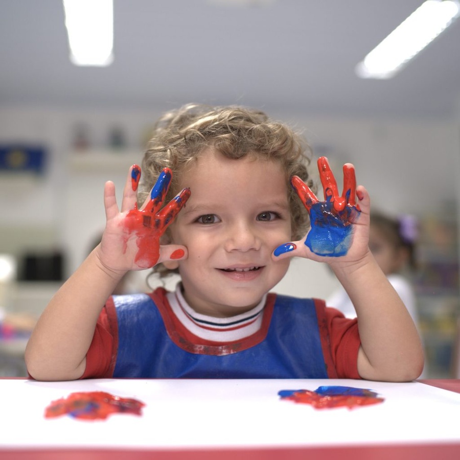 Letramento na Educação Infantil: entenda tudo sobre esta fase essencial para a criança.