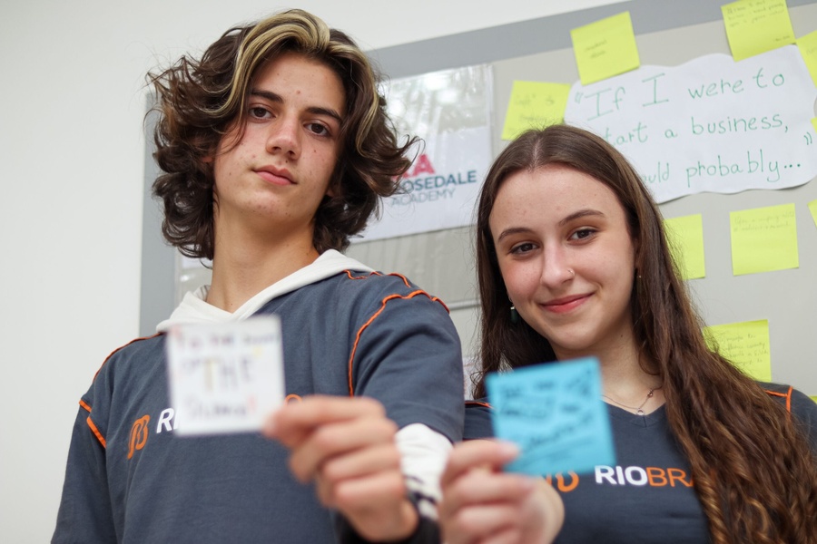 Alunos da educação internacional do Colégio Rio Branco
