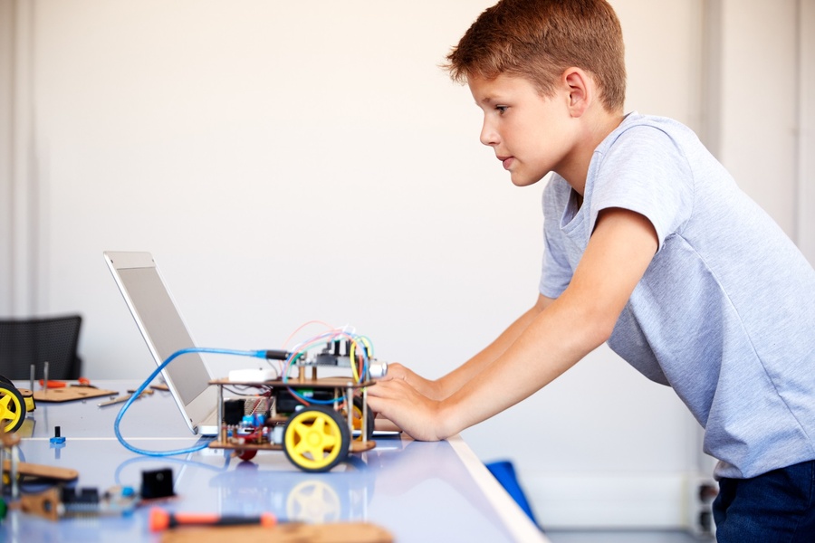 Por que ensinar Pensamento Computacional nas escolas do Ensino Fundamental e Ensino Médio no Brasil?