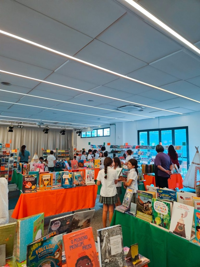 St. Nicholas School promove Feira do Livro repleta de novidades enriquecedoras