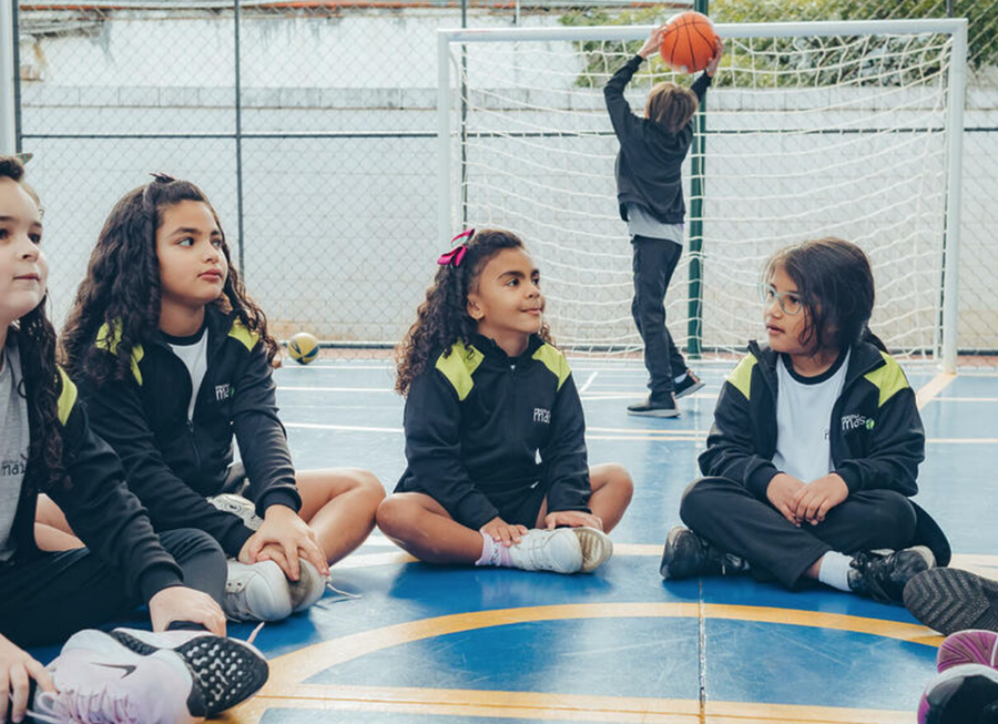 O que os alunos fazem e como se desenvolvem no contraturno na Escola Mais?