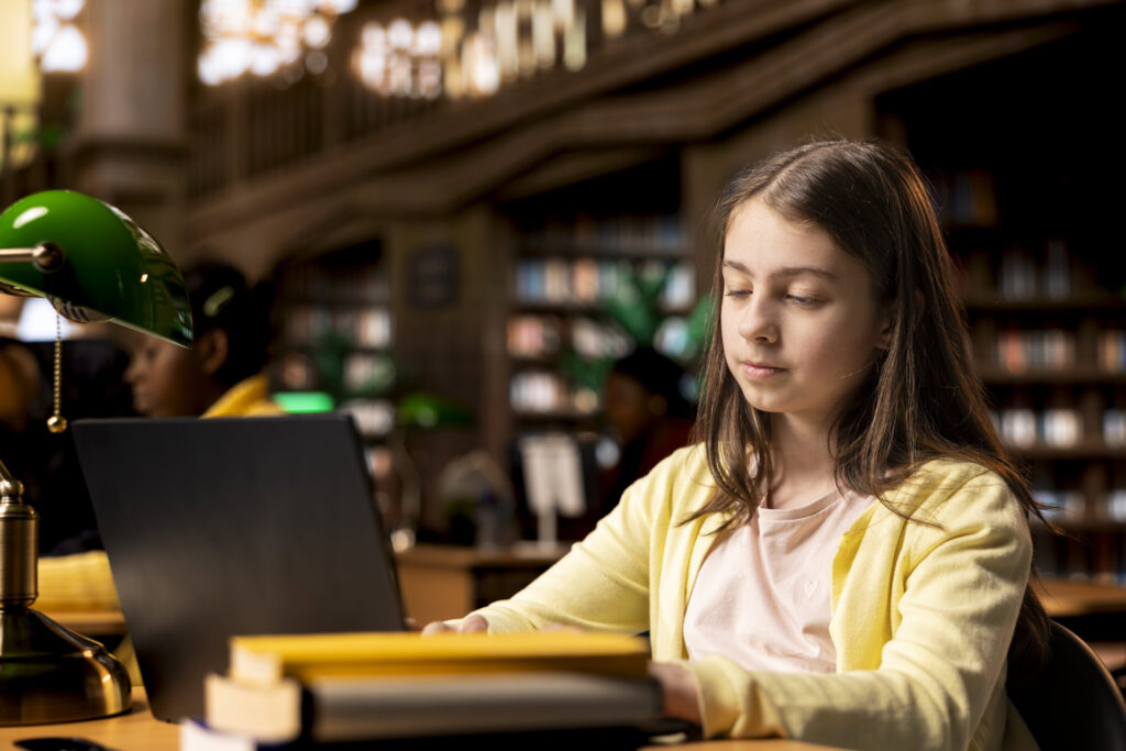 Educação na Era da Inteligência Artificial: Transformando Informação em Conhecimento