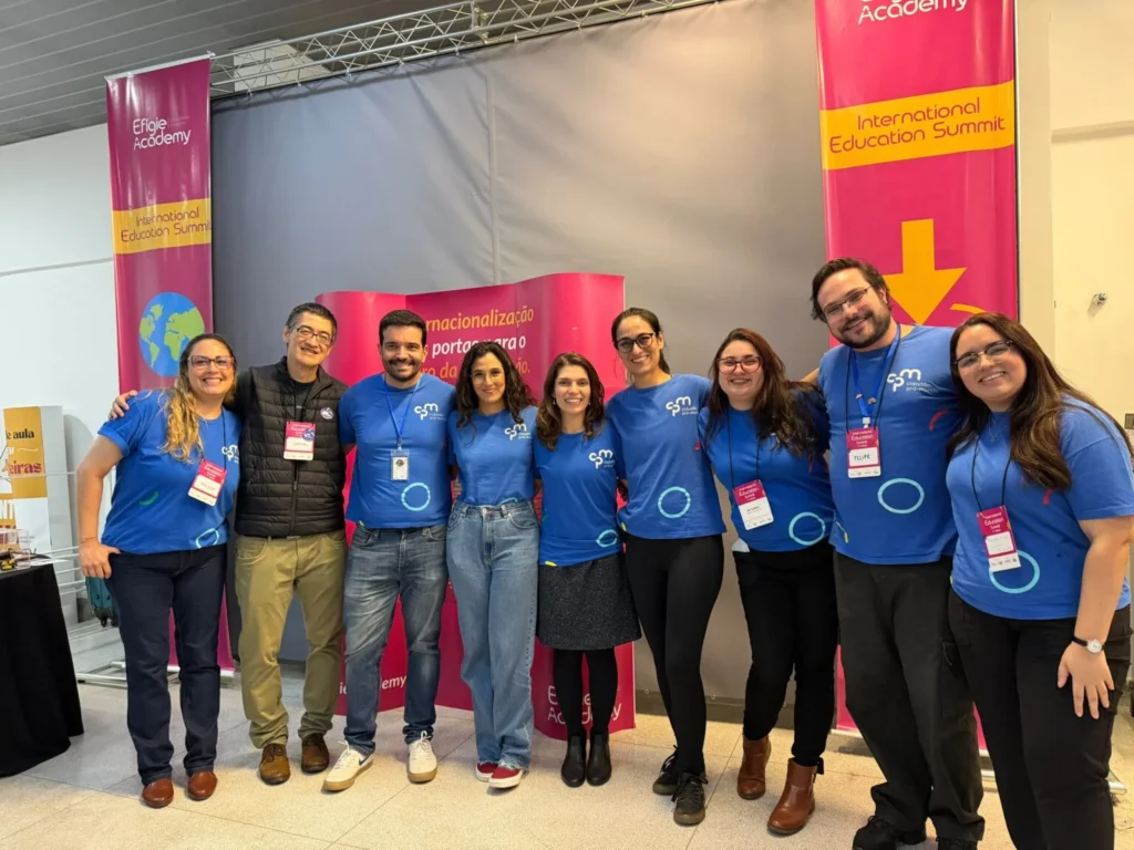 Voluntariado para Estudantes: O Currículo Invisível que Transforma a Formação de Jovens